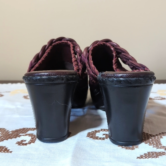 Sz 7.5 "Sophia" Burgundy Suede Clogs by Nurture - Picture 3 of 10